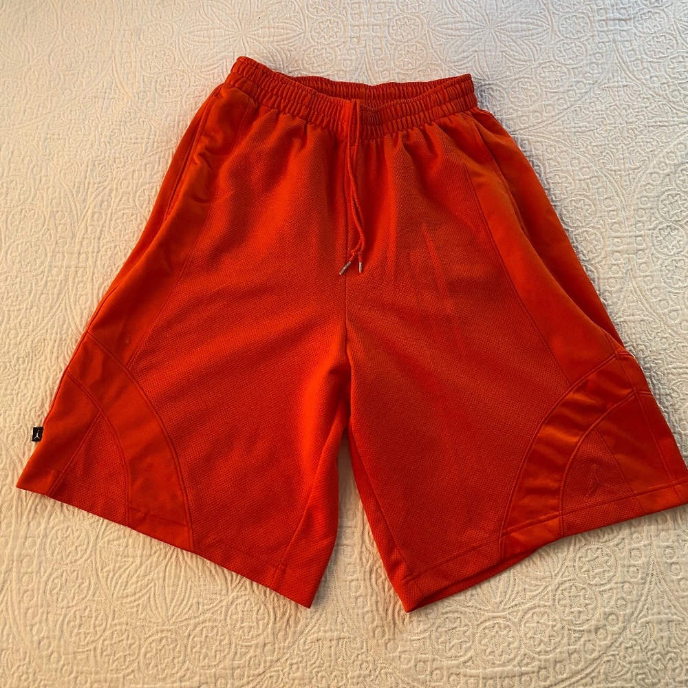 Jordan shorts size large color orange